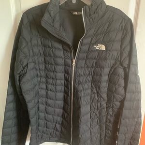 Ladies XL Northface Jacket.
